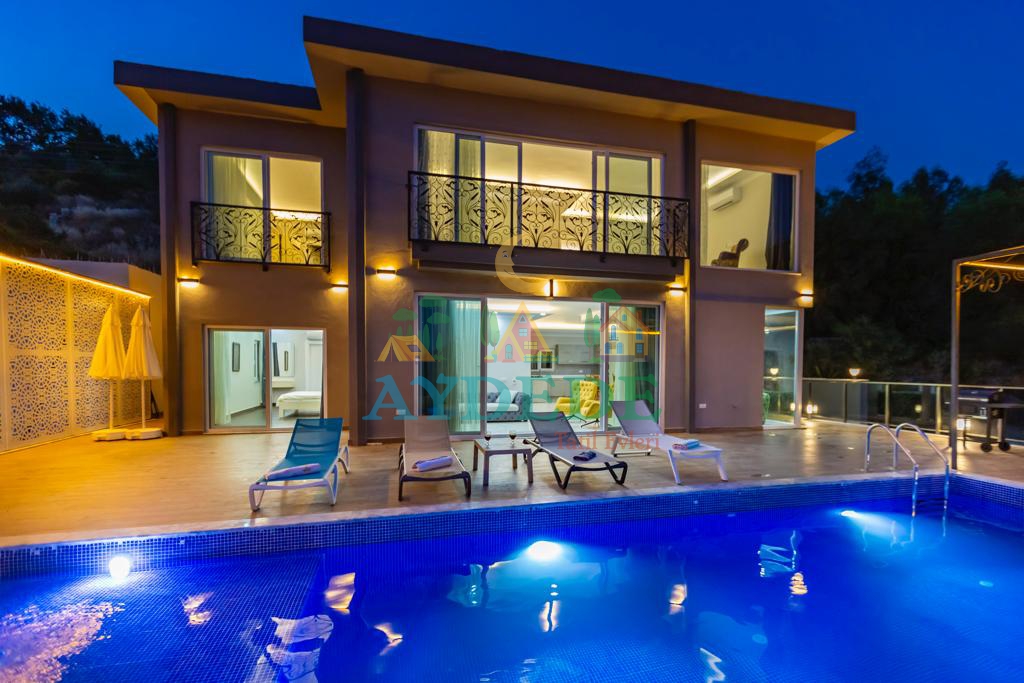 Erken Rezervasyon Mu Son Dakika Mı? Villa Tatilinde Hangisi Daha Avantajlı?