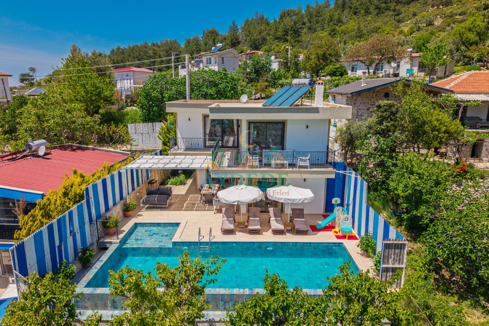 Villa Latin