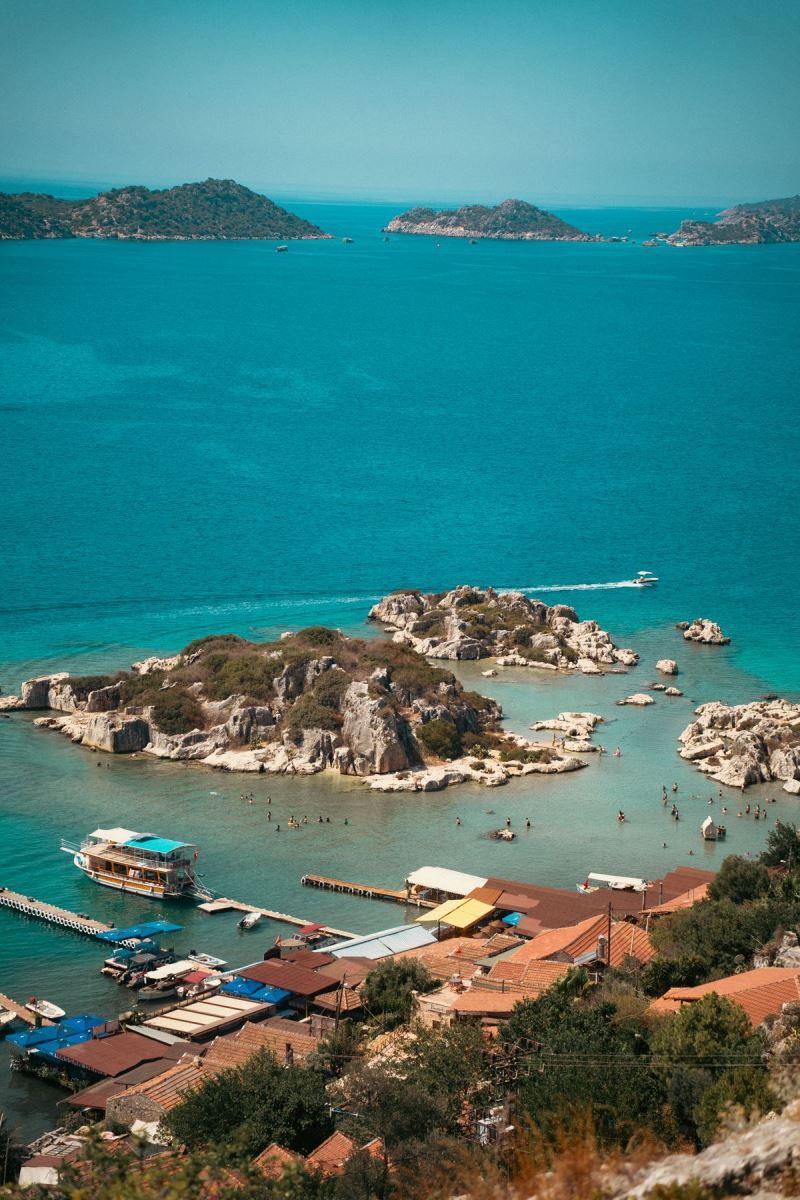 Kekova batık şehir ve Üçağız çevresindeki koy manzarası