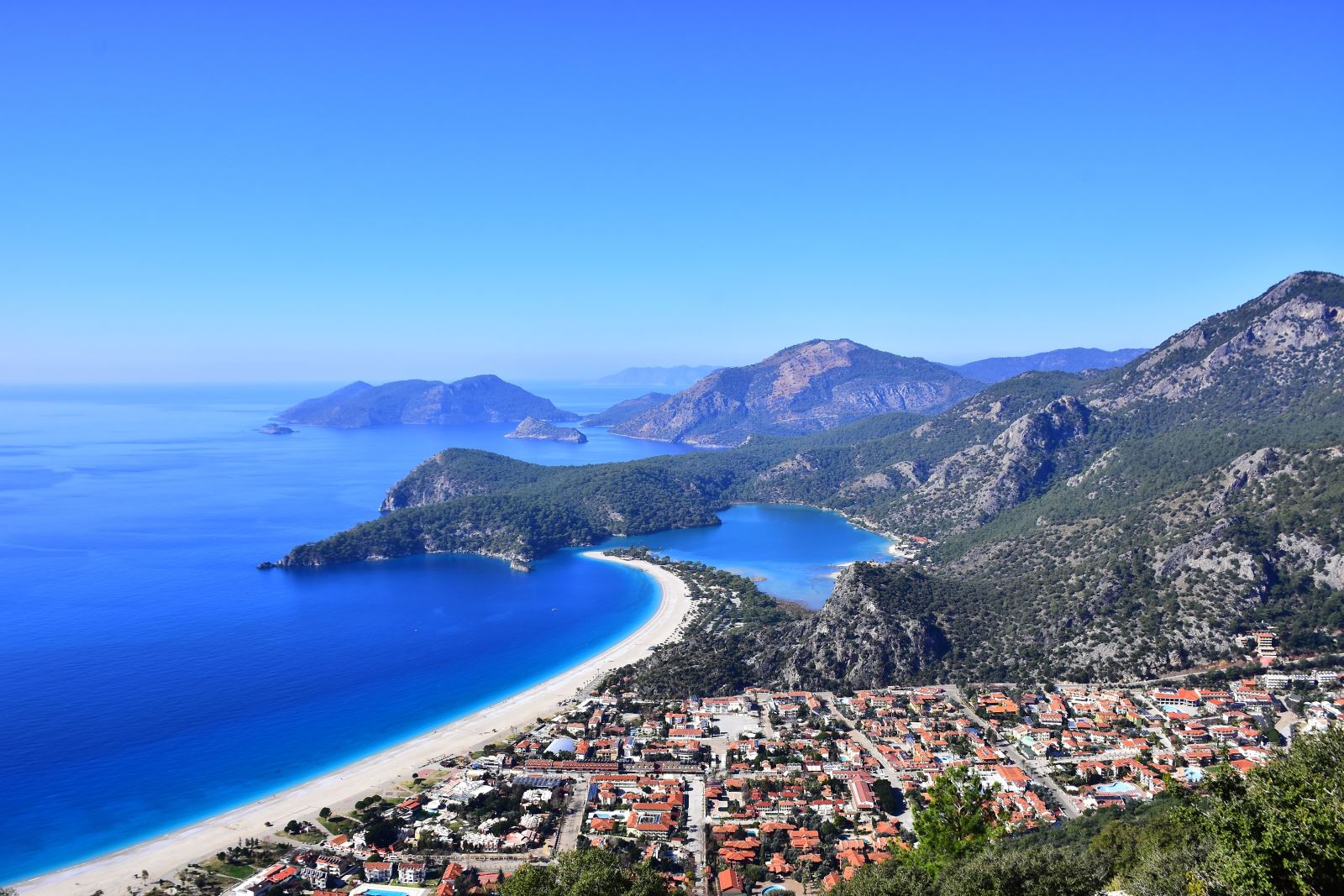 Ovacık ve Hisarönü'nden tepeden görülen Ölüdeniz Lagünü panoraması