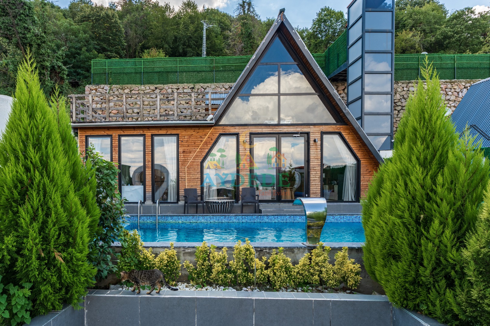 Love Bungalov 1