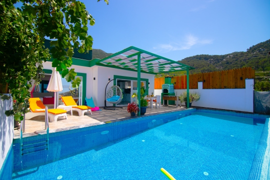 Villa Plüton | Kalkan İslamlar Balayı Villası | Aydede Tatil Evleri