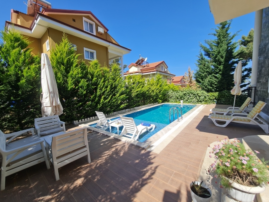  Fethiye’de Günlük ve Haftalık Kiralık Villa & Tatil Evleri Rehberi