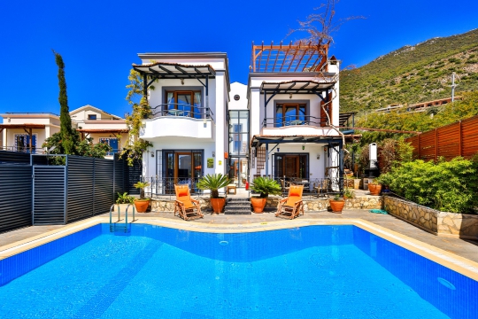 Villa Kartal | Kalkan Kızıltaş Deniz Manzaralı 5+1 Lüks Villa