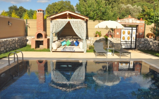 Fethiye’de Tatil Evi Tutmak Ne Demek, Gerçekten Nasıl Bir Deneyim Sunar?