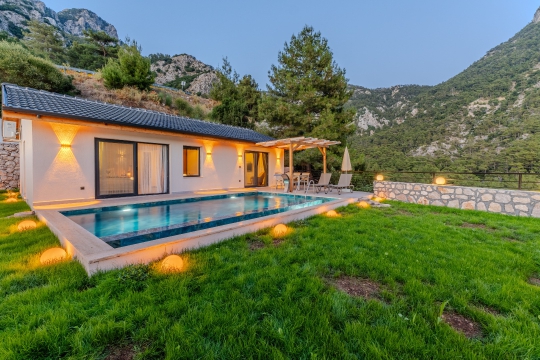 Fethiye Faralya Villa Echo özel havuzlu muhafazakâr balayı villası dış görünümü