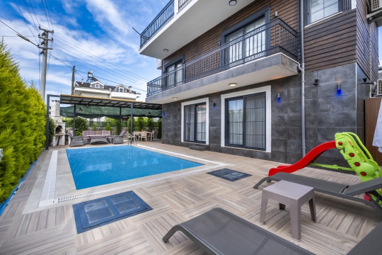 Villa Çisem 3 | Fethiye Merkez Özel Havuzlu 3+1 Triplex Villa