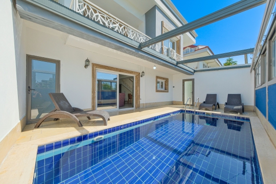 Villa Ünal 2 – Fethiye Merkez Isıtmalı Havuzlu Saunalı 3+1 Kiralık Villa