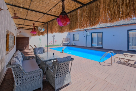 Modern mimarili Villa Begonvil 1 tatil villası