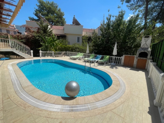 Fethiye'de Villa Penta'da Özel havuz başında keyifli ve konforlu tatil deneyimi