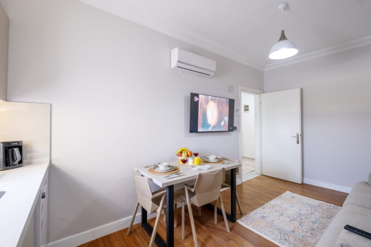 Han Apart 2 açık mutfak ve yemek alanı, Fethiye Patlangıç apart