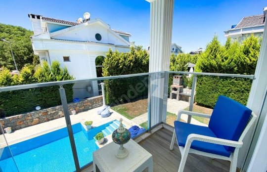 Deva Villa muteşem balkon manzarası