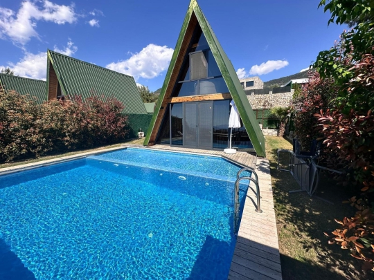 Dikmen Bungalov Fethiye Karaçulha’da bahçeli ve havuzlu konaklama