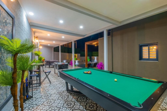 Villa Elvin 1 Fethiye Ovacık ta bilardo masalı oyun alanı ve keyifli vakit imkanı