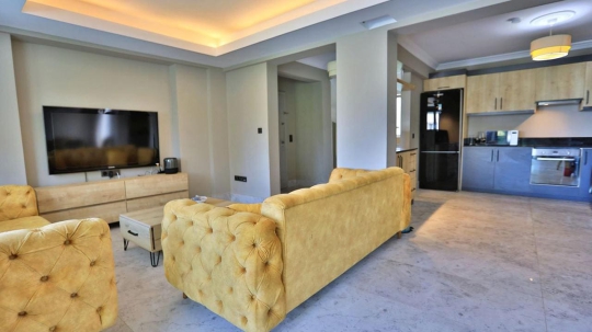Villa Fatih lüks oturma grubu ve geniş iç mekan görünümü