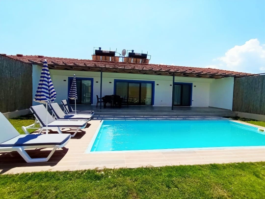 Villa Elmas 3 | Fethiye Seydikemer Korubükü’nde Muhafazakar, Korunaklı, Özel Havuzlu 2+1 Kiralık Villa