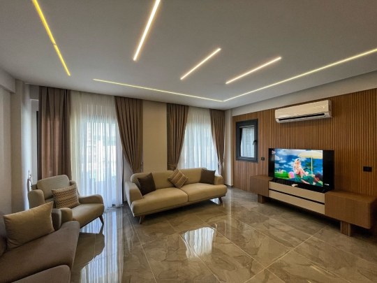 Fethiye Hisarönü'nde Villa Verona 2'nin modern ve ferah salonu