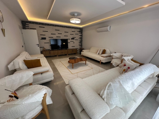 Mera 3 villa geniş salon mutfak alanı