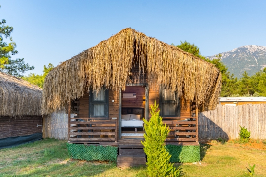 Forest Jakuzili Bungalov - Kahvaltı Dahil/Ortak Havuzlu