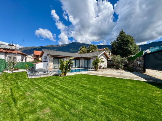 Ölüdeniz Ovacık Villa Verde, doğa manzaralı geniş çim bahçeli tatil villası