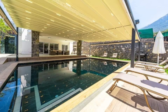 Ölüdeniz’e yakın Villa Heves 2 lüks tatil villası dış alan görüntüsü