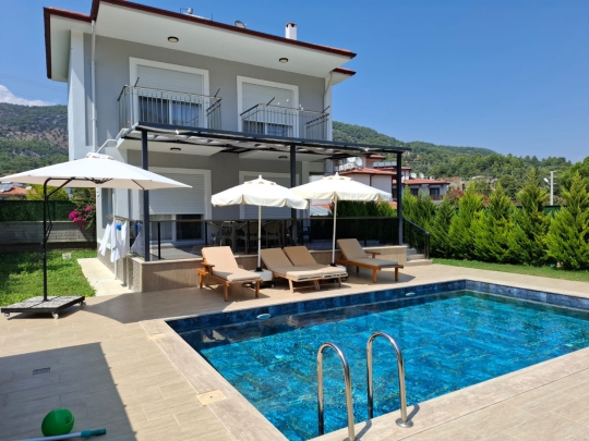 Villa Anton | Dalaman Sarıgerme’de Özel Havuzlu, Bebek Dostu 2+1 Dubleks Kiralık Tatil Villası