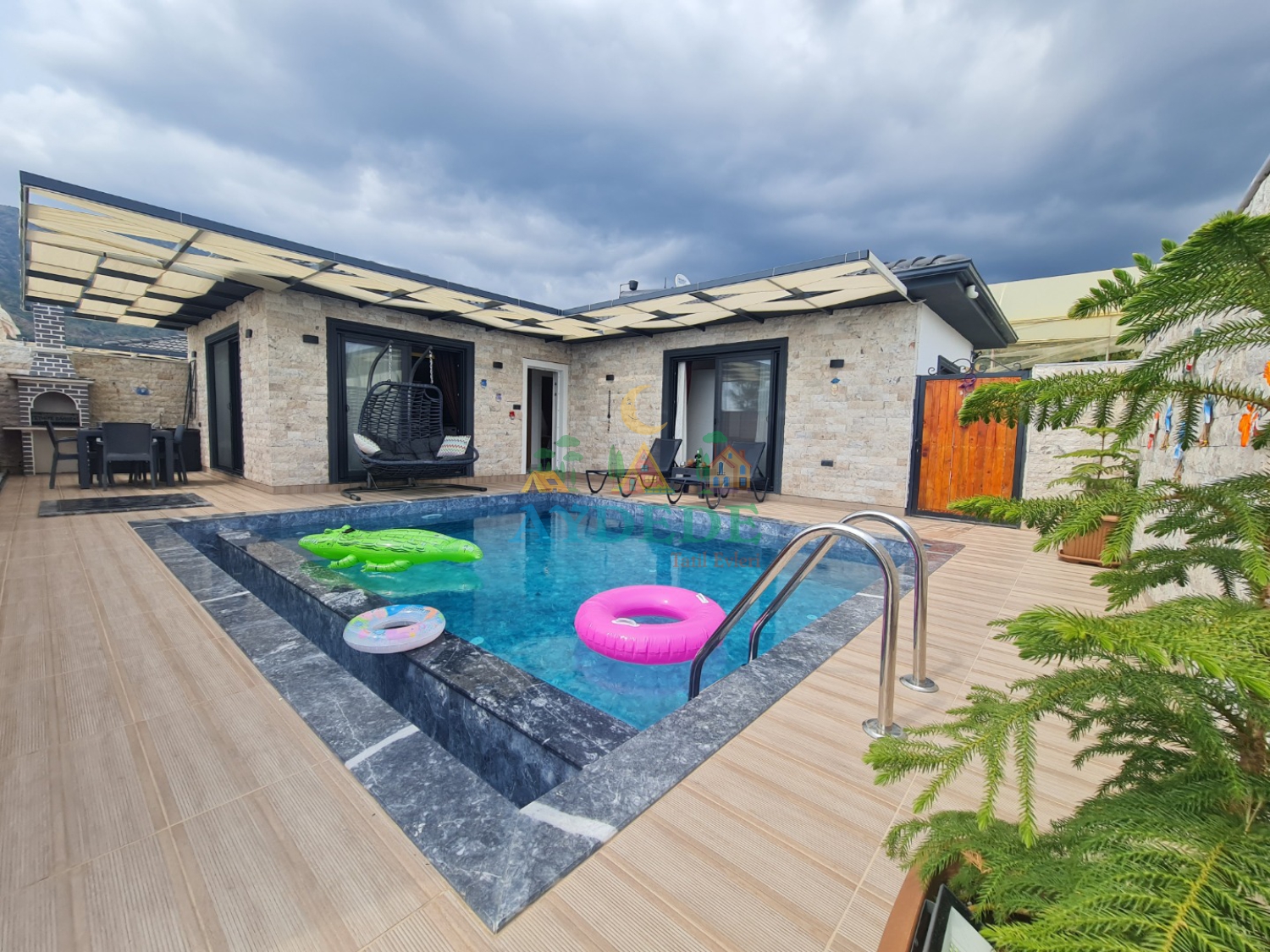 merkezi konumda 2+1 papatya villa