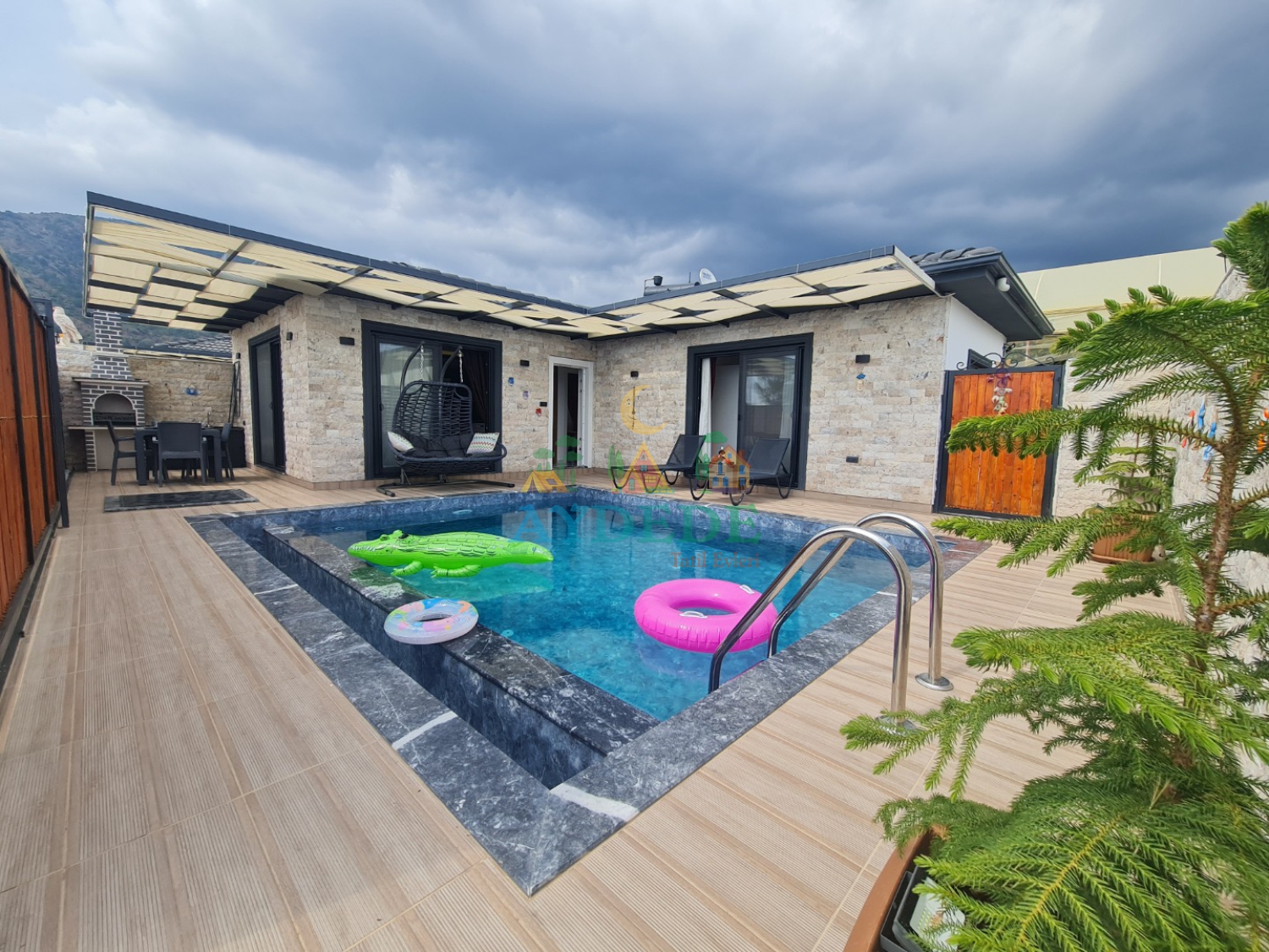 Fethiye eldirek'te 2+1 özel havuzlu papatya villa