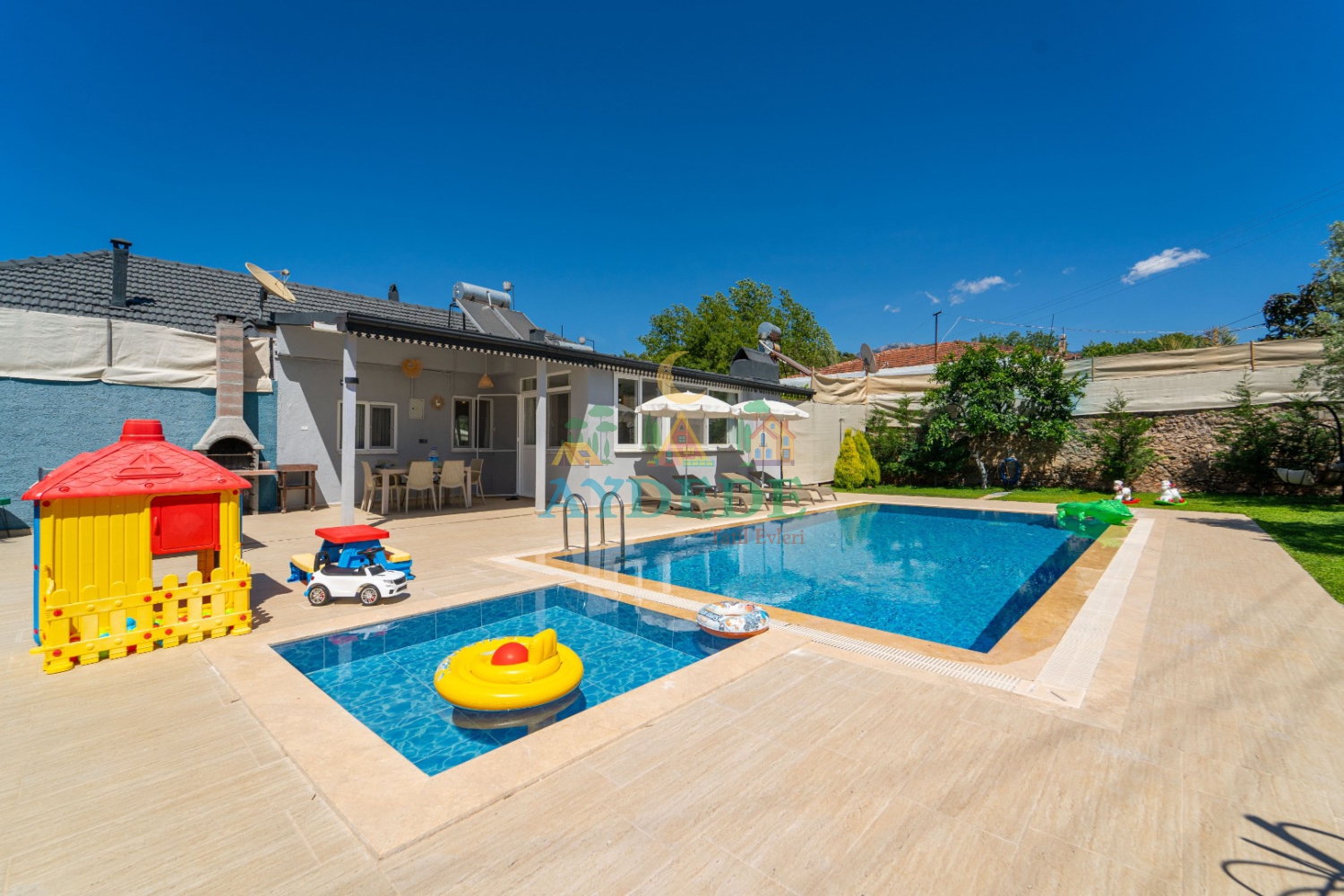 Fethiye Kayaköy’de Villa Taç’ta özel havuzlu geniş bahçeli lüks villa tatili