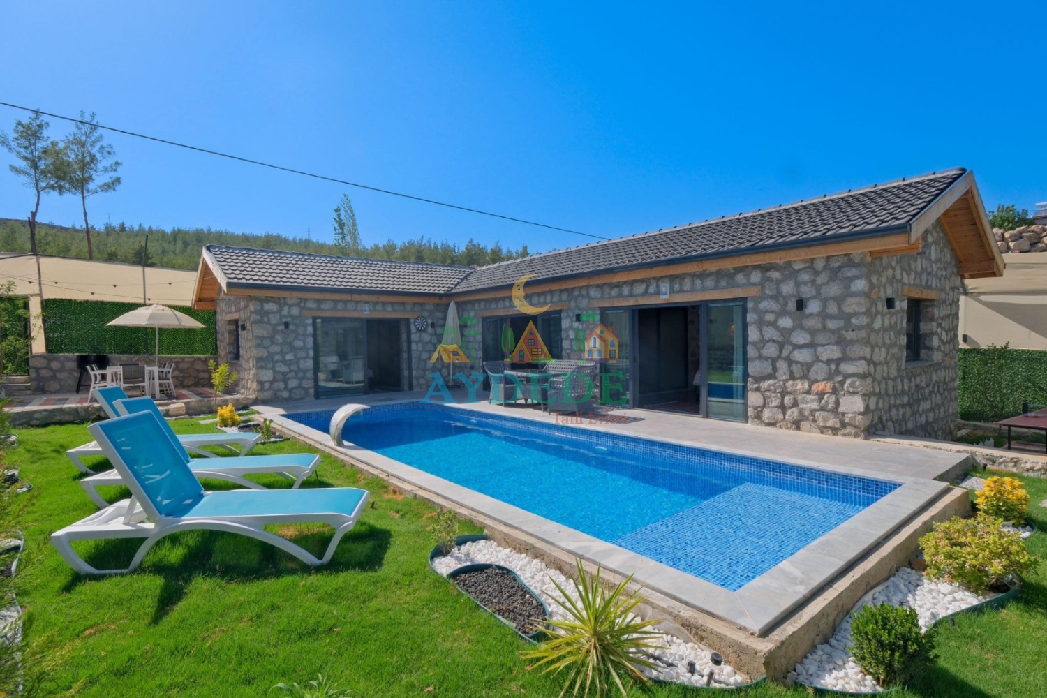 Seydikemer Çobanlar’da Villa İlkay 4 muhafazakar özel havuzlu taş villa dış görünüm