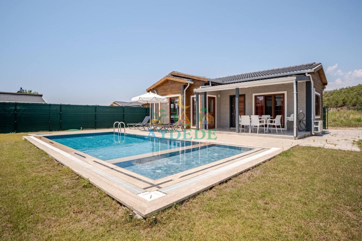 Fethiye Çiftlik’te Villa Kerim 1 özel korunaklı havuz ve çocuk havuzu genel dış görünüm