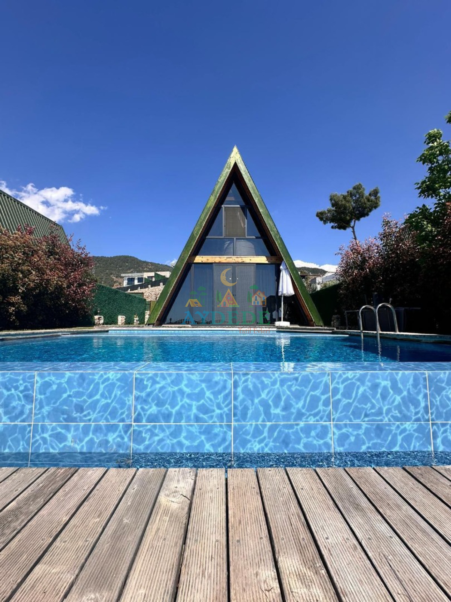 Karaçulha Avdan Dikmen Bungalov’da özel havuzlu A-frame bungalovda doğa manzaralı tatil keyfi