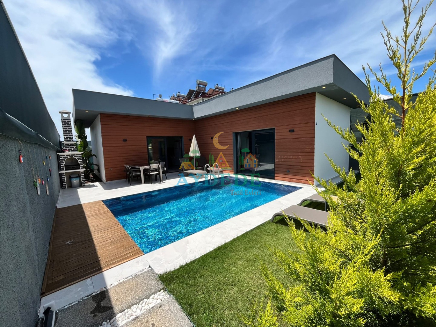 Villa Yakut 4 Fethiye Karaçulha’da özel havuzlu villa dış görünümü