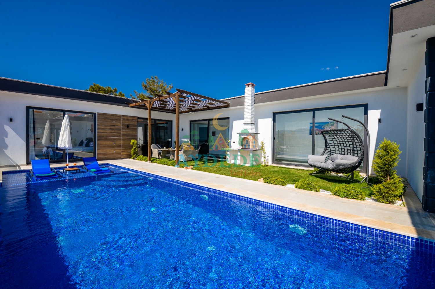 özel havuzlu lüks villa eros