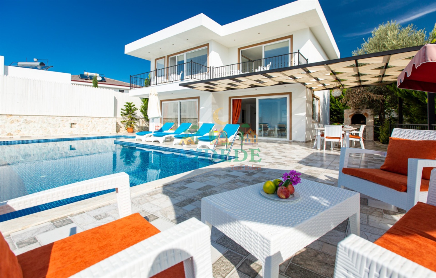 Villa Vion Kalkan Üzümlü korunaklı özel havuz ve geniş teras alanı